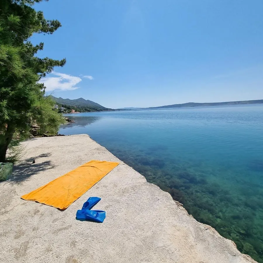 Camping Pinus Starigrad Paklenica Croatia