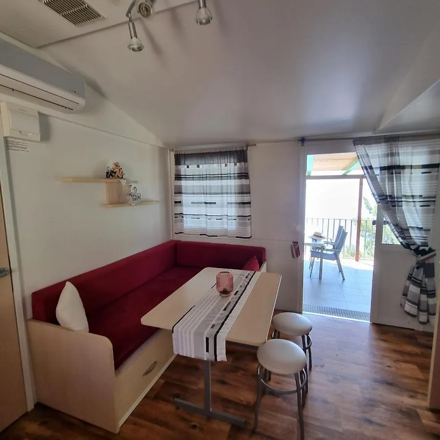 Camping Pinus Starigrad Paklenica 2*,